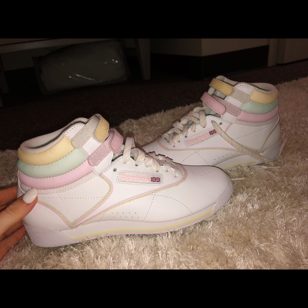Tennis Shoes (Reebok)